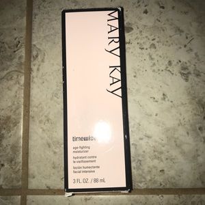 Mary Kay she-fighting moisturizer
